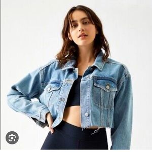 Cropped denim jacket